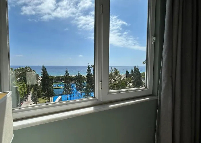 公寓式酒店 Havana 阿拉尼亚